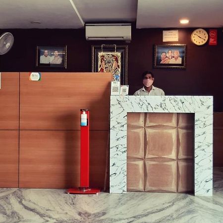 Hotel Sar Kamla Dham Skd Vrindavan Fully Vaccinated Staff エクステリア 写真