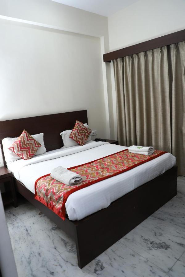 Hotel Sar Kamla Dham Skd Vrindavan Fully Vaccinated Staff エクステリア 写真