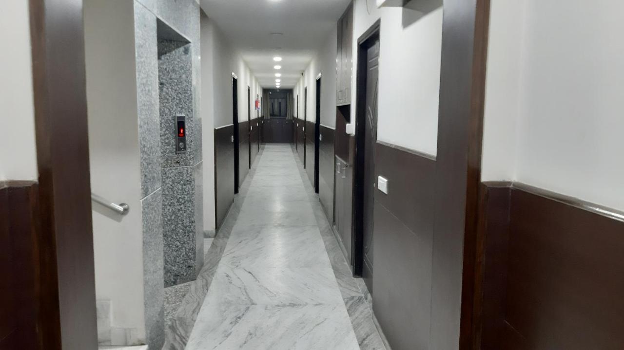 Hotel Sar Kamla Dham Skd Vrindavan Fully Vaccinated Staff エクステリア 写真