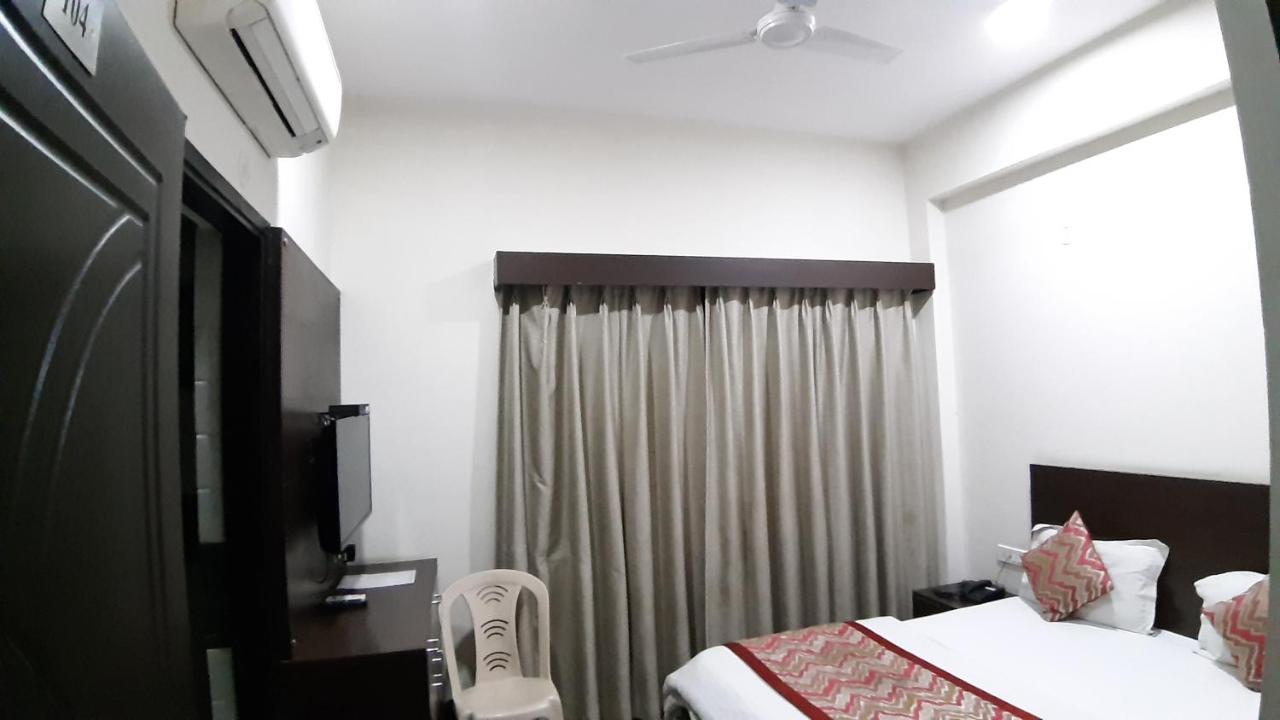 Hotel Sar Kamla Dham Skd Vrindavan Fully Vaccinated Staff エクステリア 写真