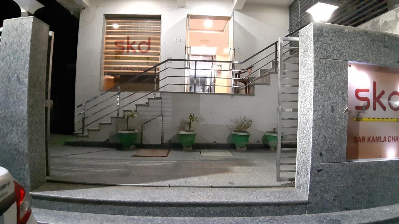 Hotel Sar Kamla Dham Skd Vrindavan Fully Vaccinated Staff エクステリア 写真