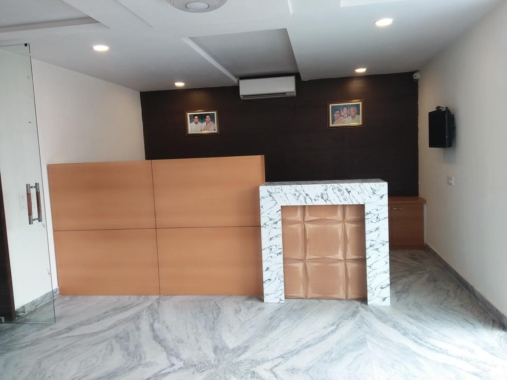 Hotel Sar Kamla Dham Skd Vrindavan Fully Vaccinated Staff エクステリア 写真