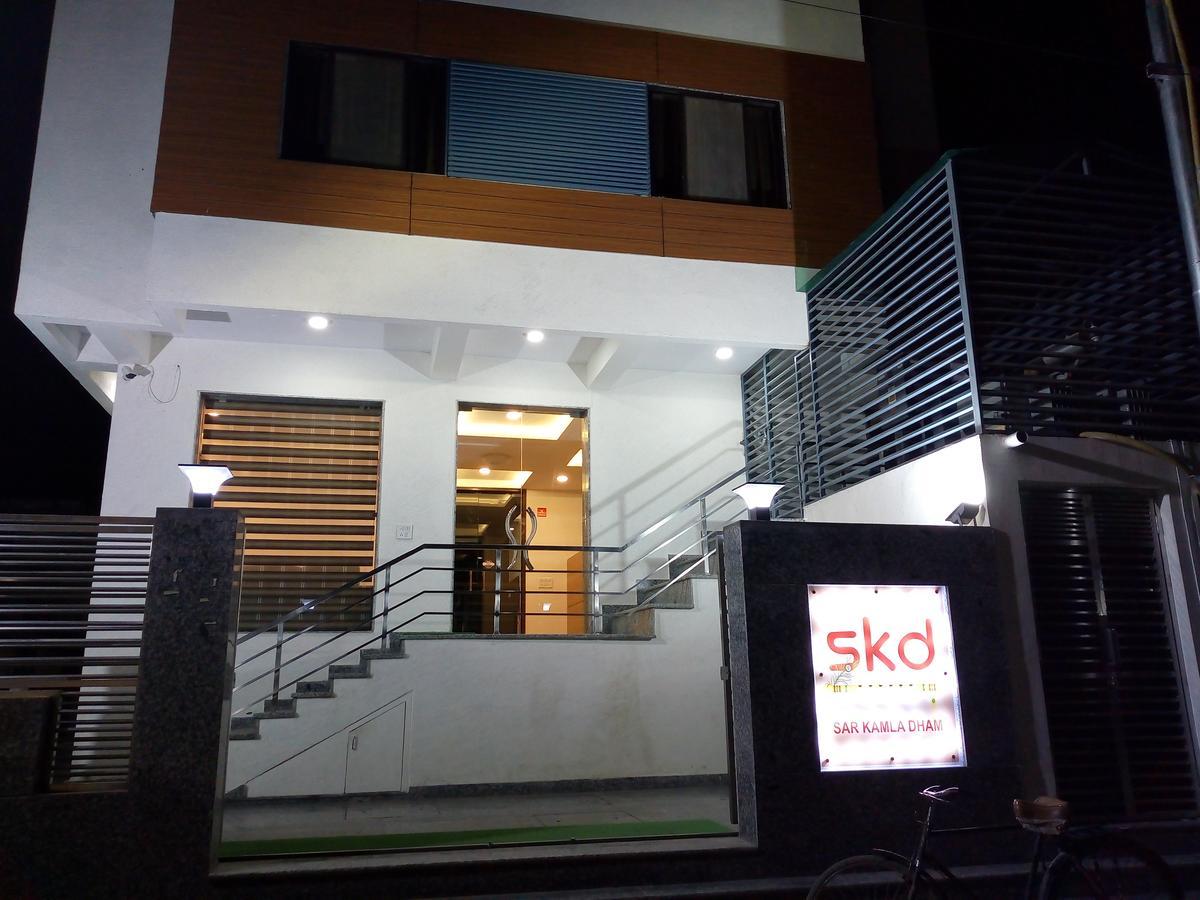 Hotel Sar Kamla Dham Skd Vrindavan Fully Vaccinated Staff エクステリア 写真