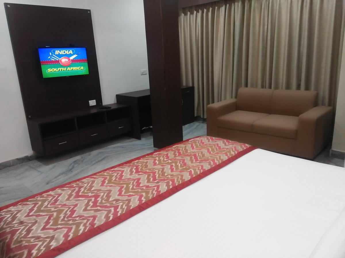 Hotel Sar Kamla Dham Skd Vrindavan Fully Vaccinated Staff エクステリア 写真