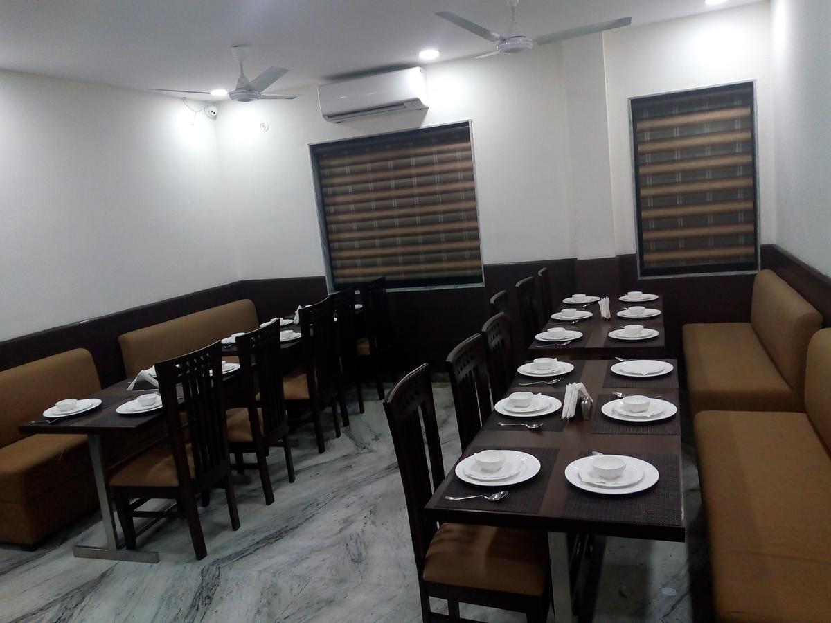 Hotel Sar Kamla Dham Skd Vrindavan Fully Vaccinated Staff エクステリア 写真