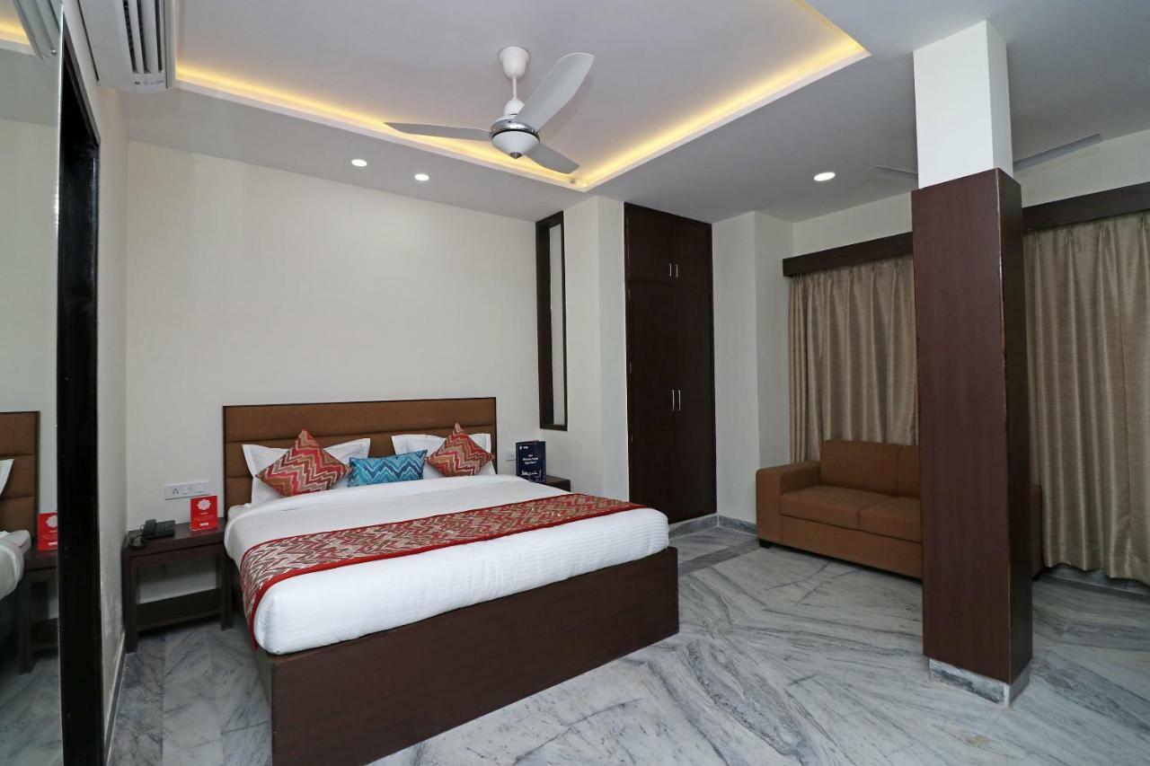 Hotel Sar Kamla Dham Skd Vrindavan Fully Vaccinated Staff エクステリア 写真