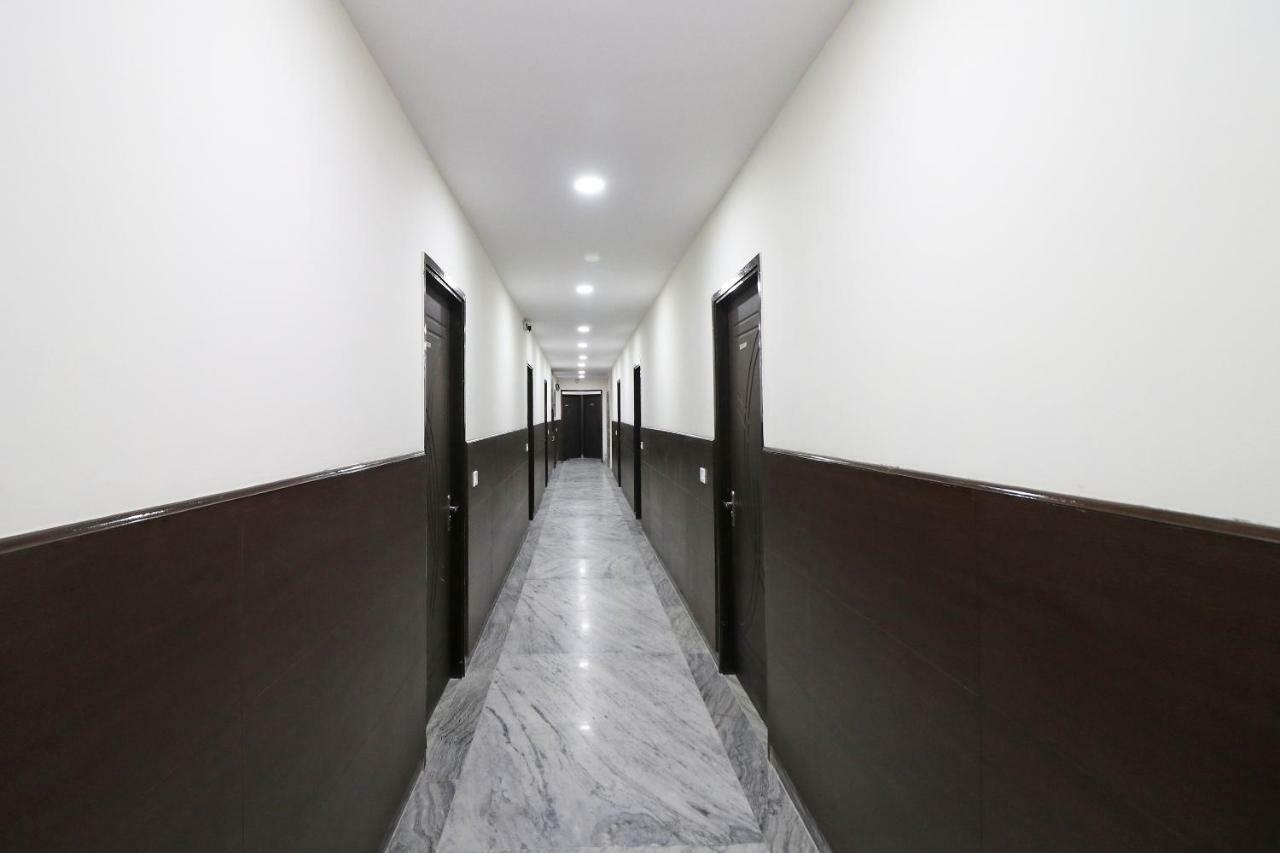 Hotel Sar Kamla Dham Skd Vrindavan Fully Vaccinated Staff エクステリア 写真