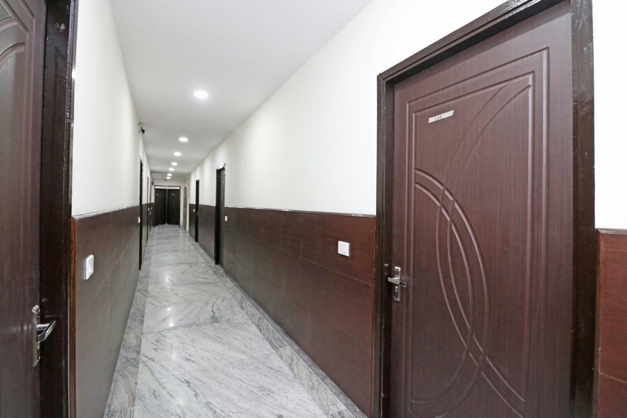 Hotel Sar Kamla Dham Skd Vrindavan Fully Vaccinated Staff エクステリア 写真